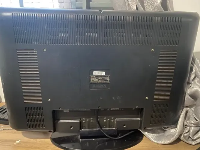 Vendo TV 32 CCE