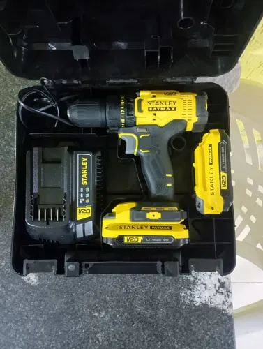 Parafusadeira Stanley 20v Nova.