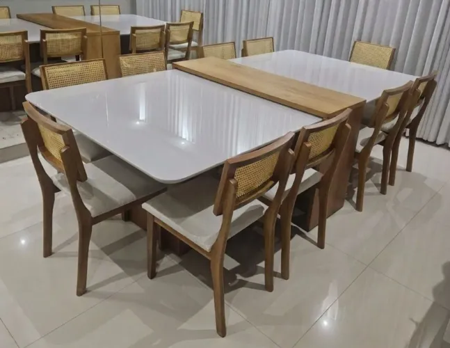 Mesa de jantar com 10 cadeiras - nova - montamos grátis