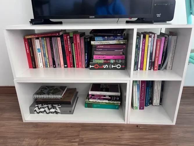 Rack de TV pequeno