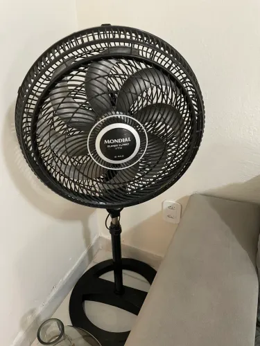 Ventilador de pé Mondial