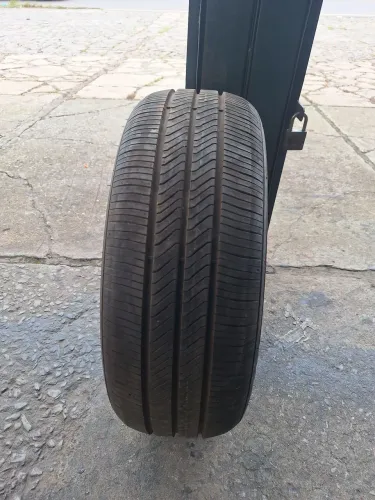 Pneu 175 55 16 Hankook (meia-vida)