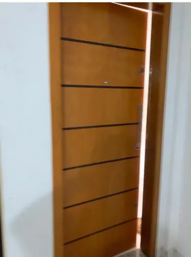ALUGA-SE APARTAMENTO SEMI MOBILIADO RESIDENCIAL PAIAGUÁS