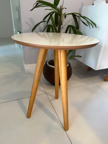 Mesa De Canto Pé Palito Tripé Madeira Para Sala Quarto