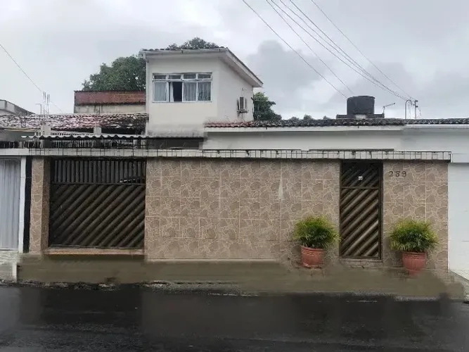 Casa com 4 quartos em Tejipió