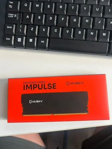 Vendo Memória RAM Husky Impulse, 16GB, 3200MHz, DDR4 nunca usada