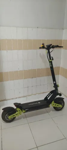 Patinete elétrico profissional