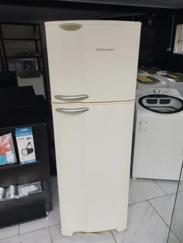 GELADEIRA ELECTROLUX FROST FREE