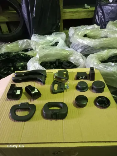Cabos novos de panela + de 1800 pçs por 1400.
