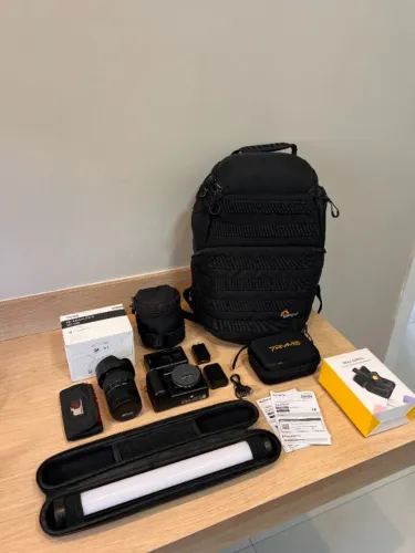 VENDO KIT COMPLETO PRO SONY - SONY ZVE1O MKII 4K60P 10 BITS, LENTE SIGMA 18-50 F2.8 + Aces