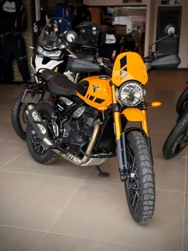 Triumph Scrambler 400 XC - 2025/2026 / COM APENAS 644km RODADOS 