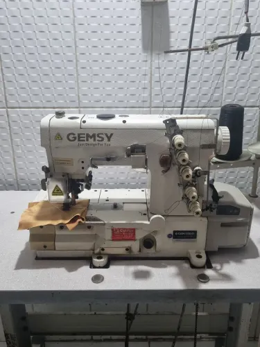 Maquina de custura profissional