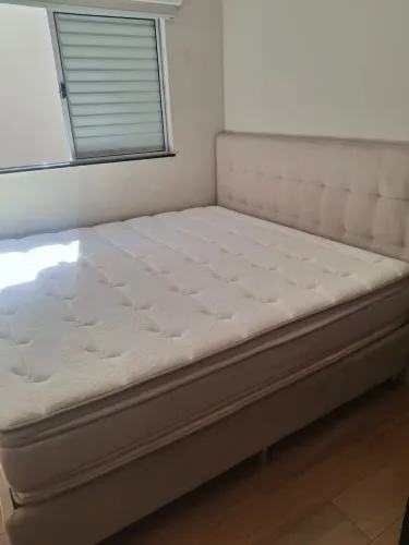 Cama casal king com cabeceira extremamente confortável com 3 anos de garantia