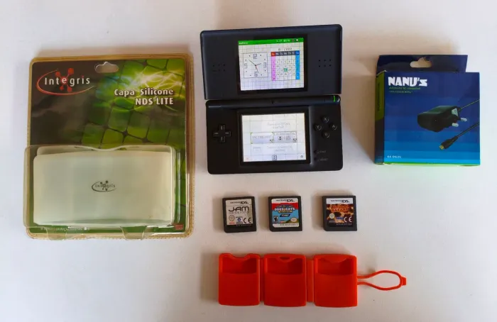 Nintendo DS Lite azul com 3 jogos 