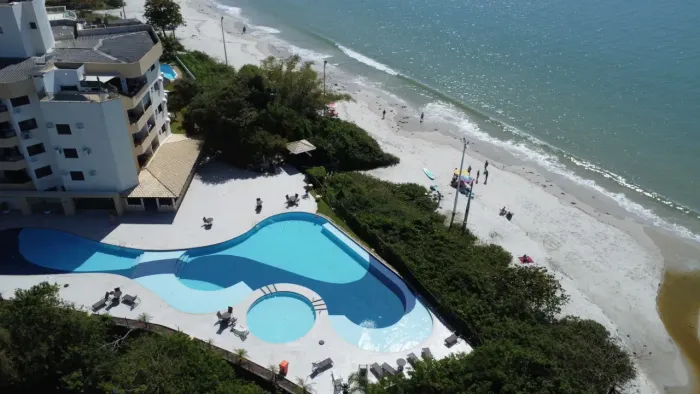 Apartamento em condomínio com piscina - ALUGUEL MENSAL (abril a dezembro)