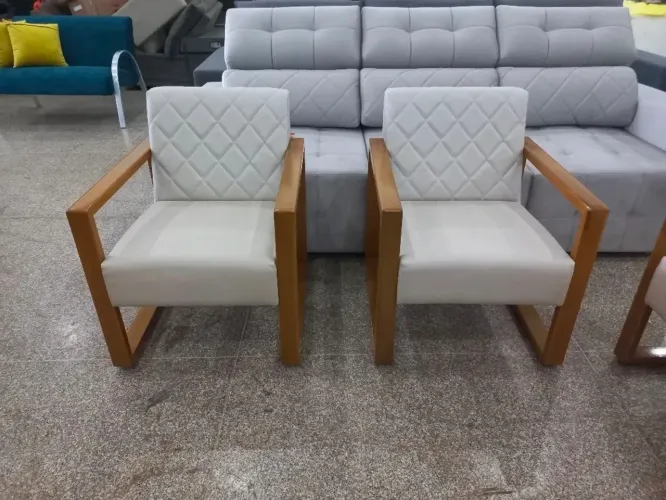 Poltrona sob encomenda 