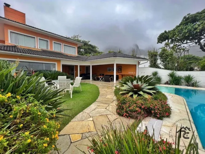 Casa com 7 dormitórios à venda por R$ 6.000.000,00 - Itacoatiara - Niterói/RJ