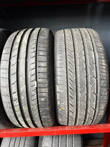 Pneus 235/35/19 um de cada marca