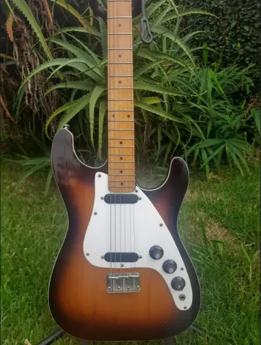 Guitarra Giannini Fiber AE02 linda!