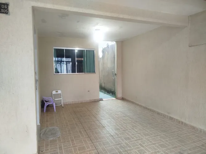 VENDO EM TAGUATINGA SUL CASA 2 QUARTOS + 4 ÓTIMAS KITNETs ATRÁS 