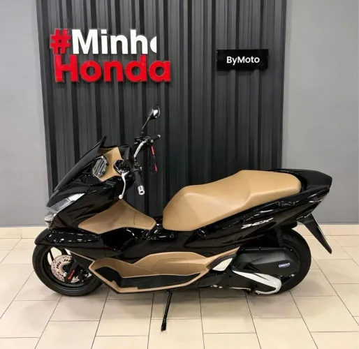 ? HONDA PCX 160 DLX 2026 - PRETA COM MARROM | NOVA
