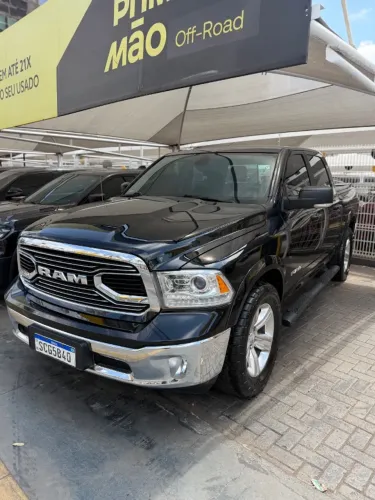 Ram Classic Laramie 5.7 V8 16V Gasolina 4X4 Aut. 2023
