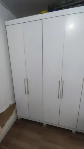 Guarda-Roupa 6 Portas 2 Metros - Ótimo Estado
