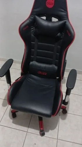 Poltrona gamer dazz semi nova