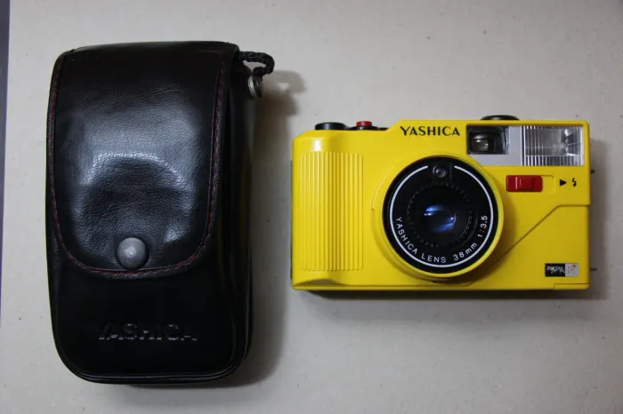 Yashica MF-3 Super Amarela - Super colecionável