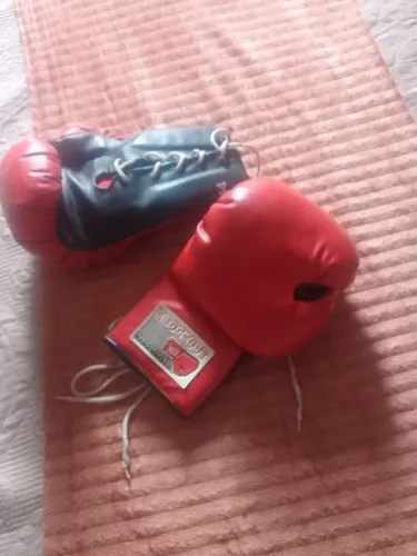 Luva de box nockout .