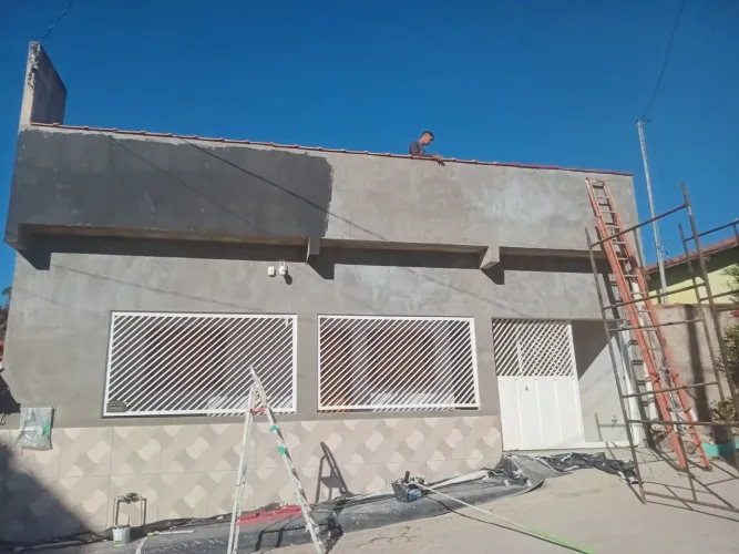 Estou precisando de 3 ajudantes de obras