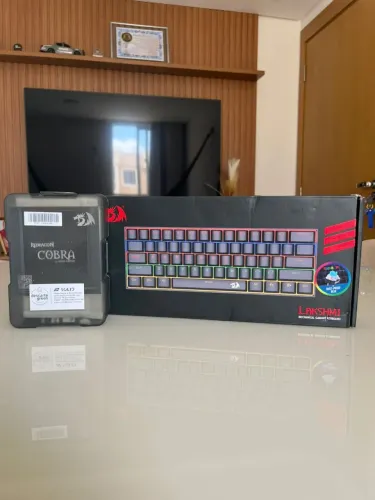 Teclado Redragon Lakshimi+Mouse Redragon Cobra