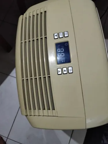Ar condicionado 12 mil BTUs modelo PAC ano 120 