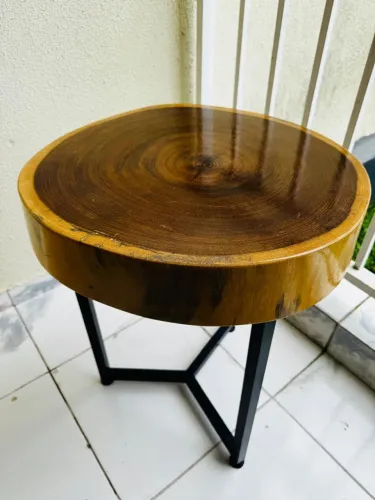 Mesinha de Apoio / Rústica em Madeira Nobre e Ferro