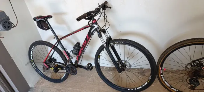 Bike aro 29 quadro 19 completa