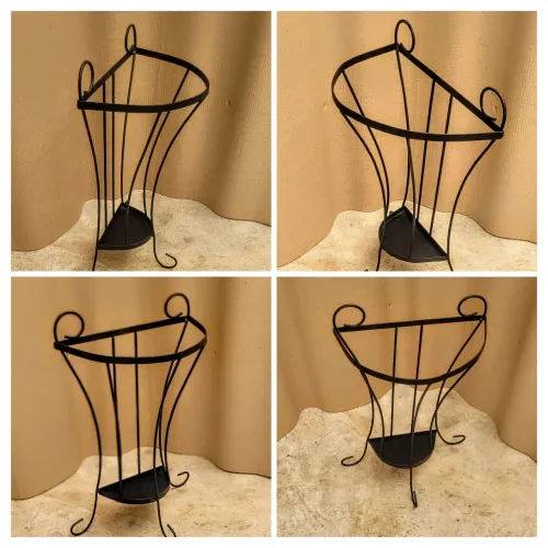 Porta Guarda-Chuvas - Vintage, Modelo clássico, fabricado  em metal,  serralheria artesão