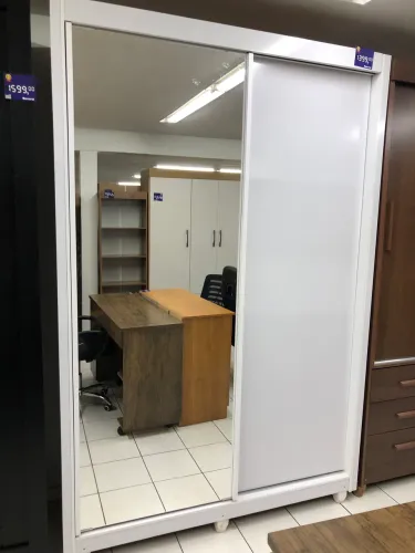 Guarda roupa com espelho NOVO