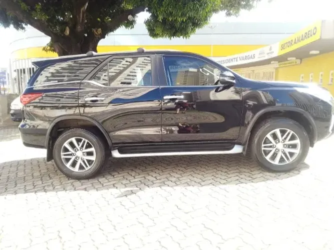 Toyota Hilux SW4 SRX 4X4 2.8 TDI 16V Dies. Aut. 2019