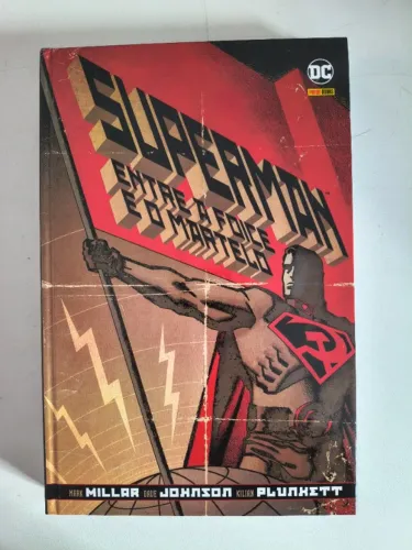 HQ Superman Entre a foice e o martelo (em estado de novo)