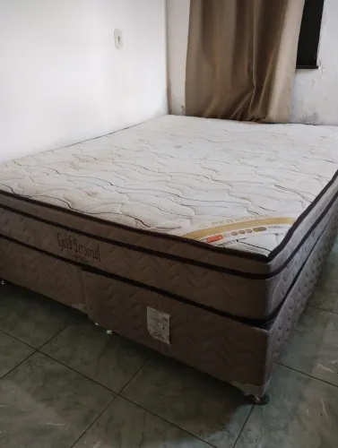 Cama queen