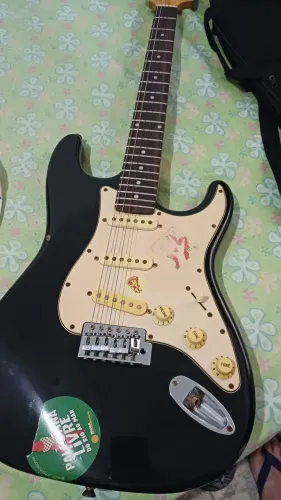 Guitarra elétrica memphis tagima stratocaster