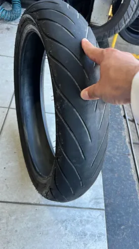 Pneu dianteiro 120/70r17
