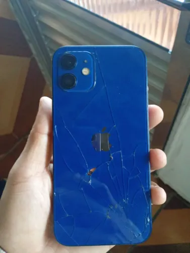 iPhone 12 funcionando perfeitamente vendo por r$ 700 o valor mínimo