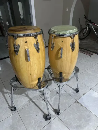 Congas LP matador com suporte 