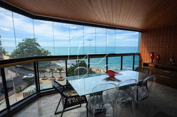 Apartamento com vista para o mar de 3 quartos, com uma varanda espetacular, 2 vagas na Pra