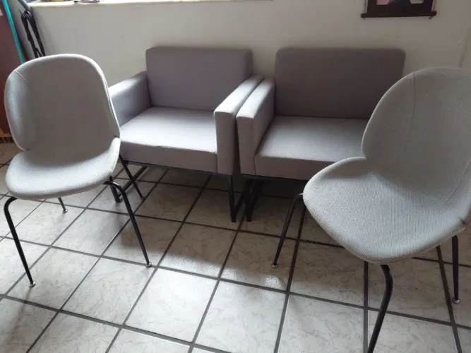 Vende-se móveis de escritório semi novos