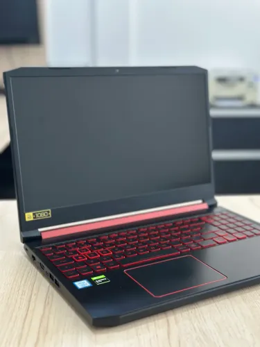 Notebook gamer ACER nitro 5 - Queimado