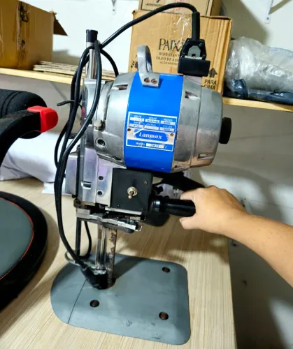 Máquina de corte pra confecção