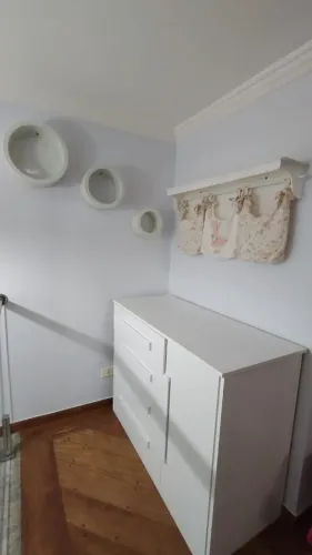 Cômoda, prateleira e nicho infantil