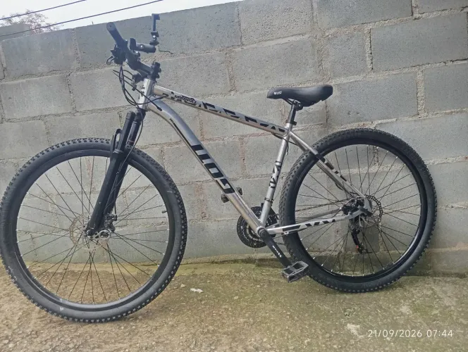 Vendo ou troco bicicleta bem nova